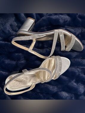 Naturalizer Vanessa Strappy Sandals - Silver - Size 8 narrow